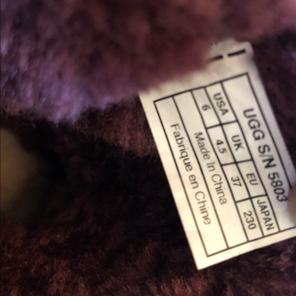 Uggs - Women’s Sz 6 - Aubergine - Picture 7 of 8